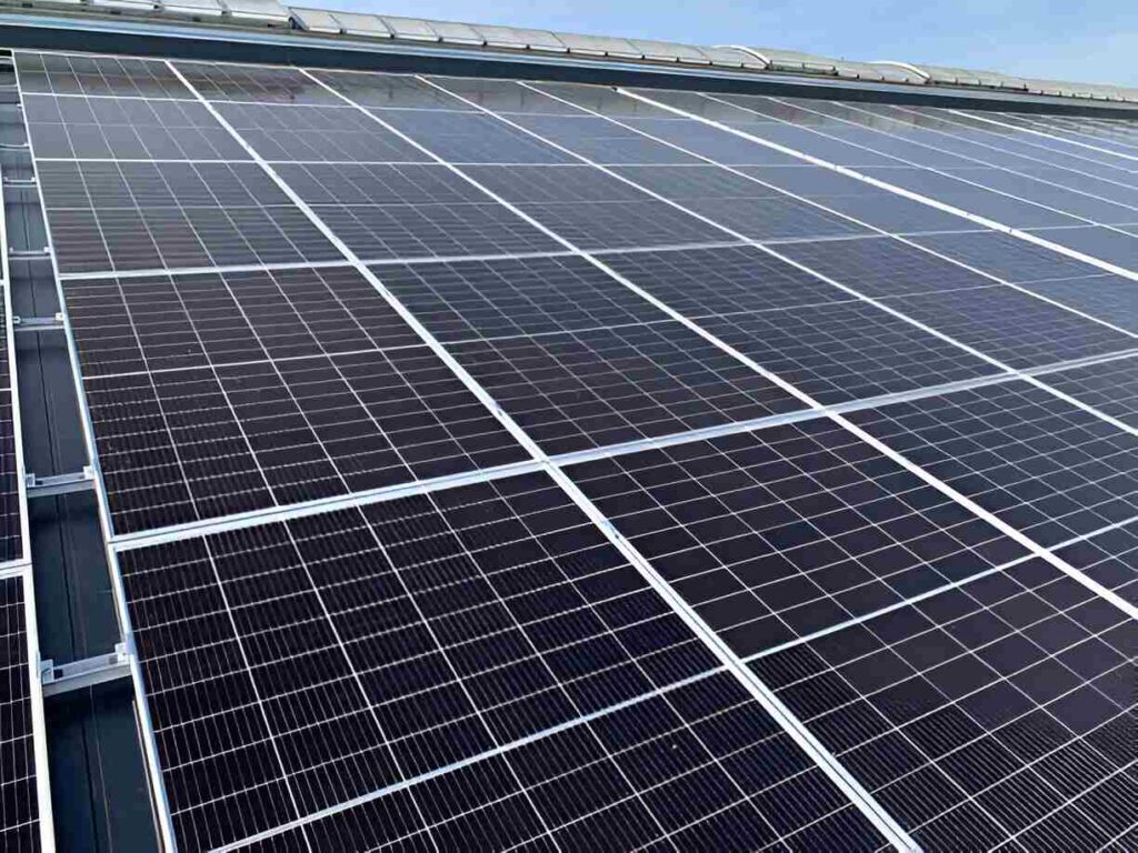 Folding Solar Panels: Portable Energy Solutions for Travelers
